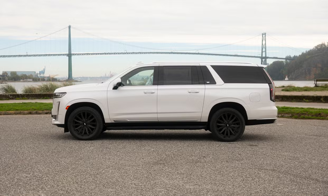 Cadillac Escalade ESV 2024